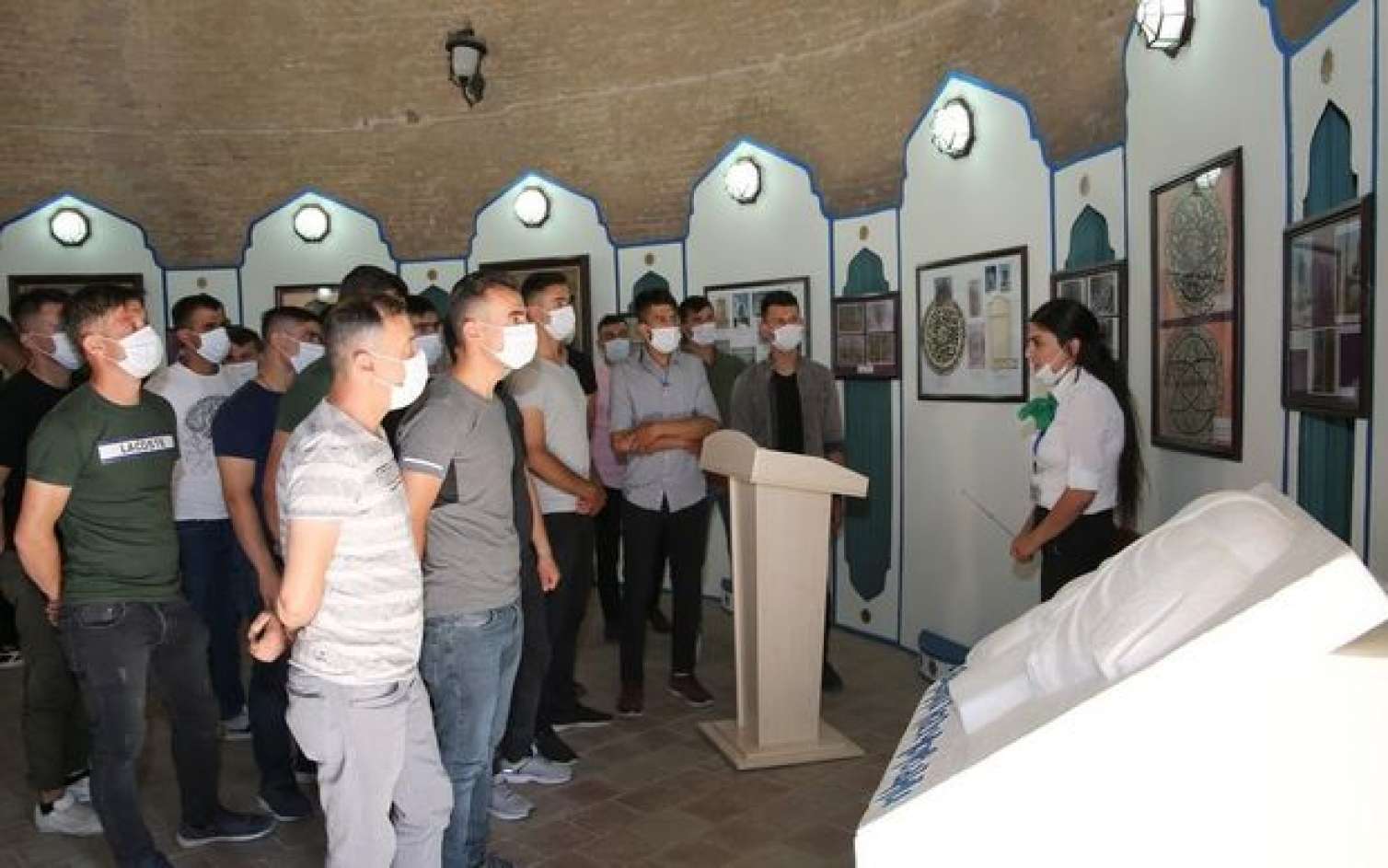 Türk hərbçilər Naxçıvanda gəzintidə -  FOTOLAR