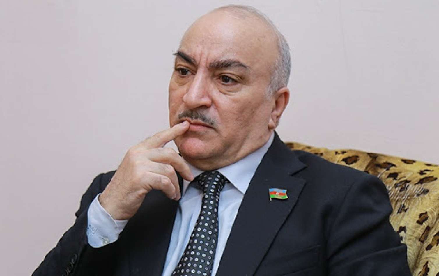 Şəhər əhalisi artıb, hamı işsizlikdən Bakıya gəlib -  Deputat