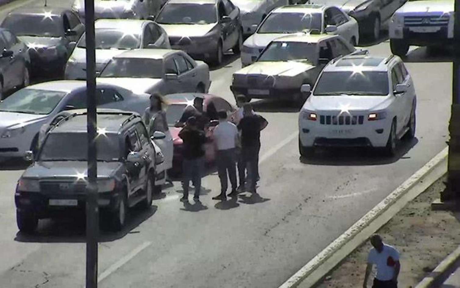 Bu prospektdə baş verən qəza tıxaca səbəb oldu -  FOTO