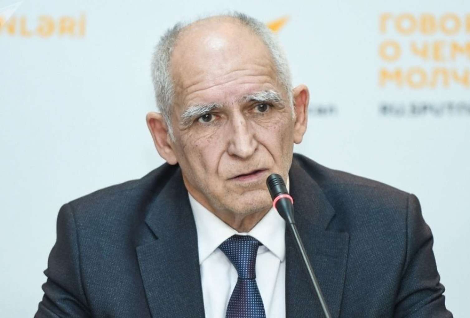 Azərbaycanda “repetitor” biznesi: "Müəllimlər "sədaqət andı" içirlər" - Ekspert 