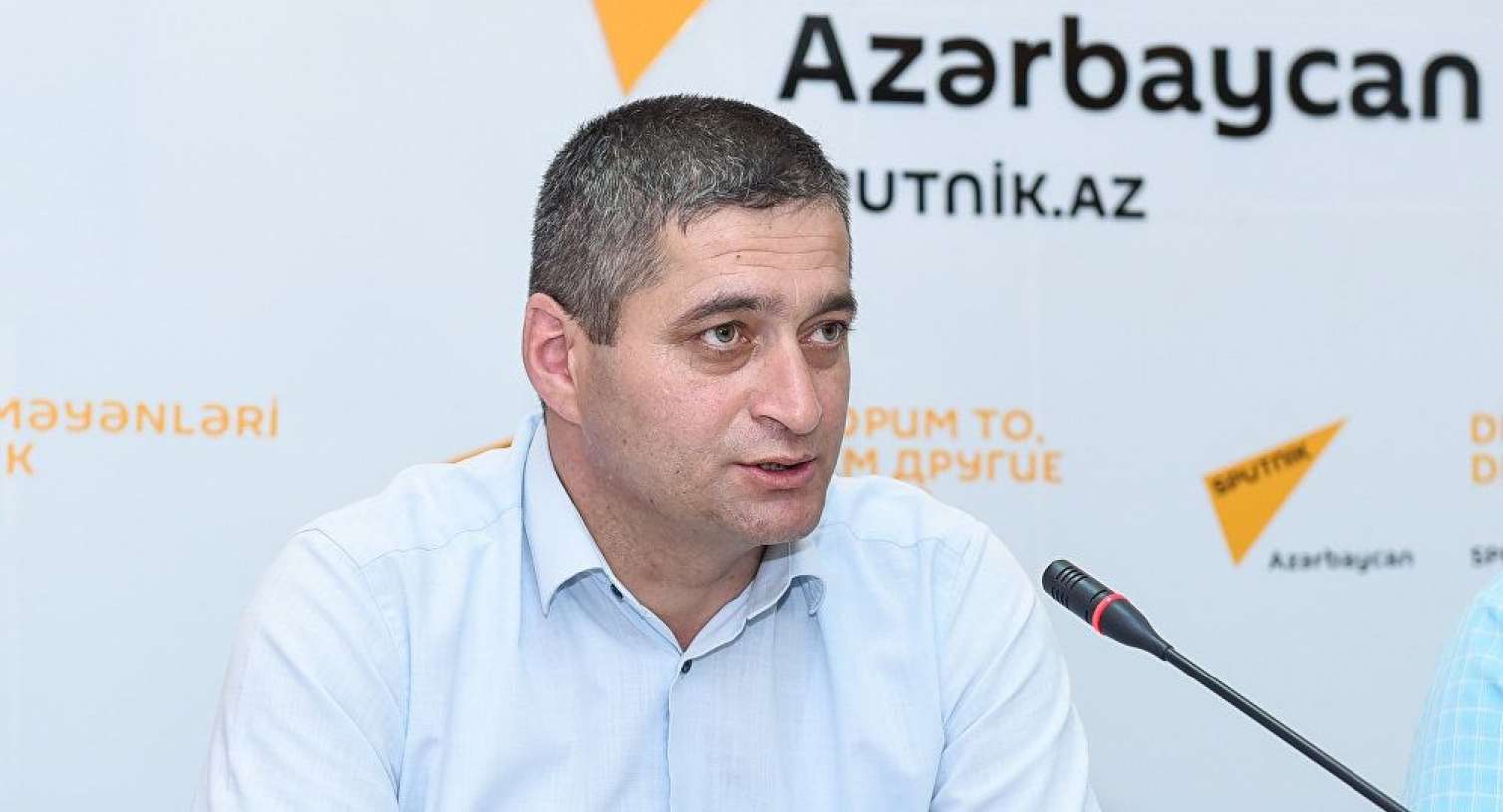 Müəllimlər rayonlarda işləmək istəmir -  Ekspert