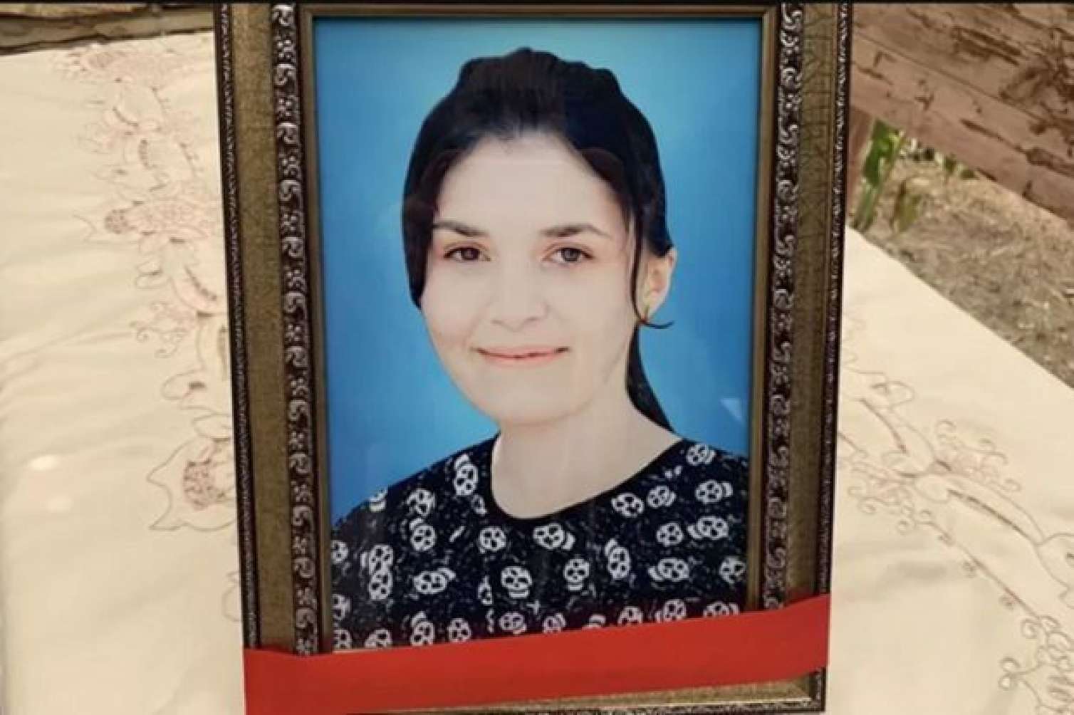 21 bıçaq zərbəsi ilə arvadını öldürdü : Azərbaycanda dəhşətli QƏTL -  FOTO 