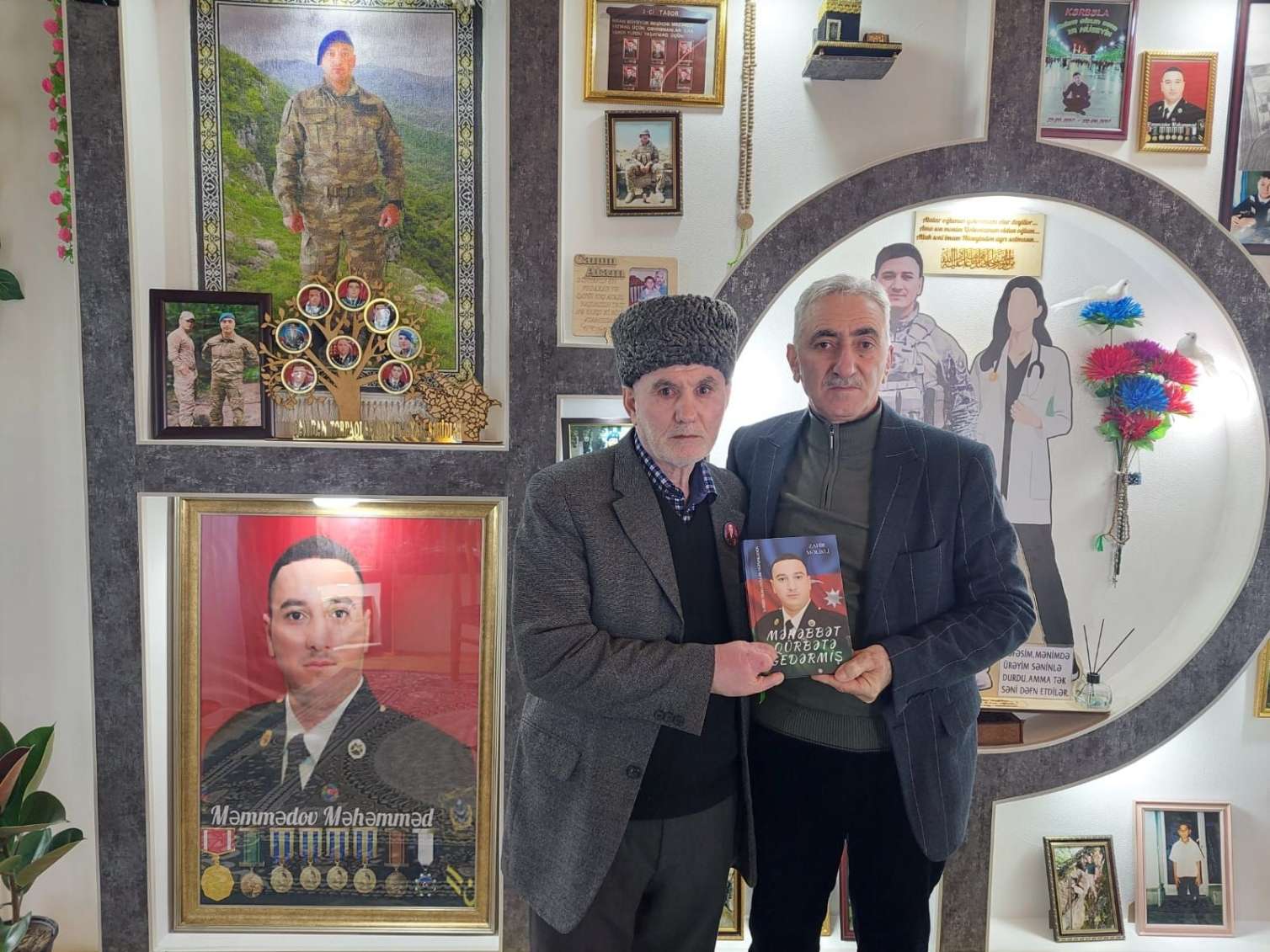 "Məhəbbət qürbətə gedərmiş" kitabının təqdimatı keçirildi - FOTO 