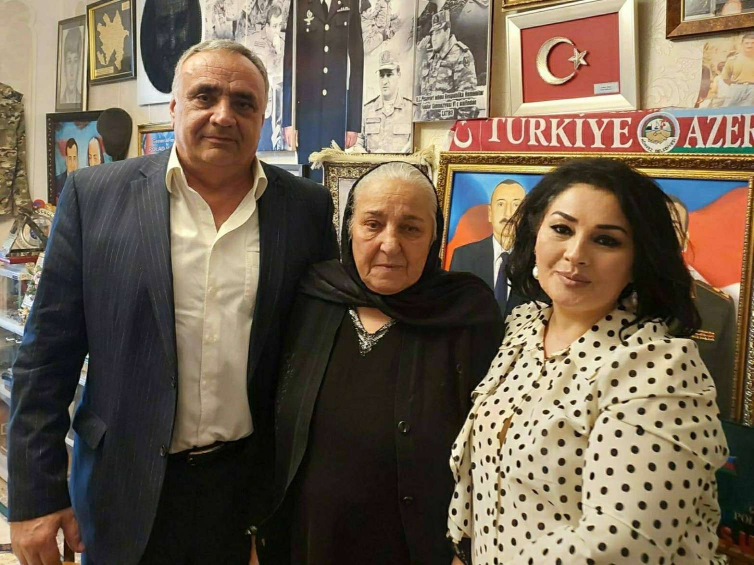 Polad Həşimovun evində duyğulu anlar - VİDEO 