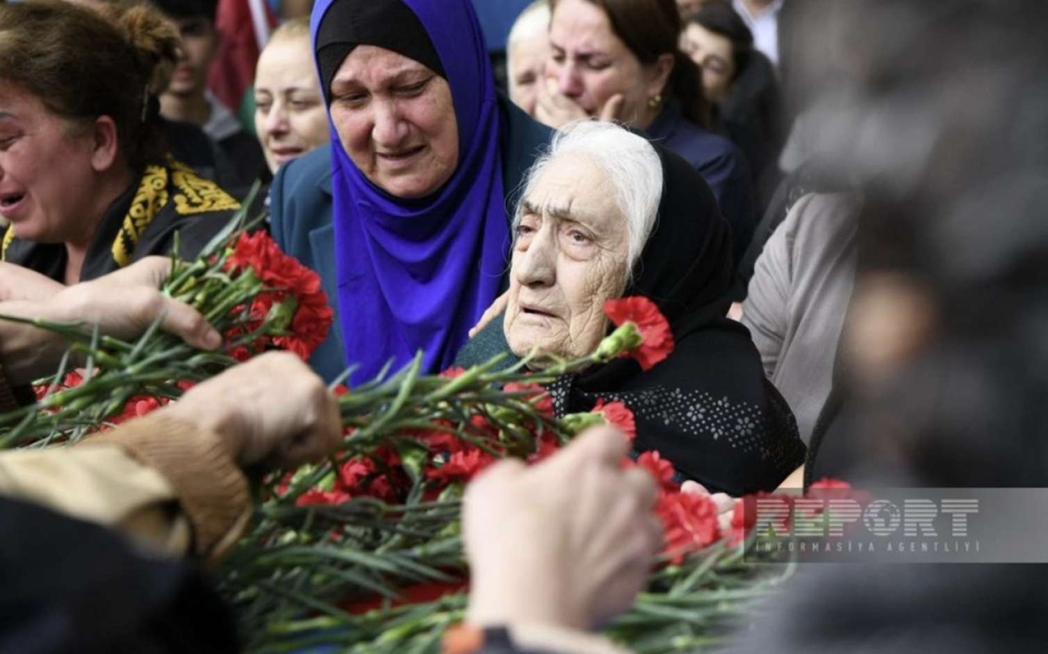 İtkin şəhidlərimizlə vida mərasimi - FOTOLAR 