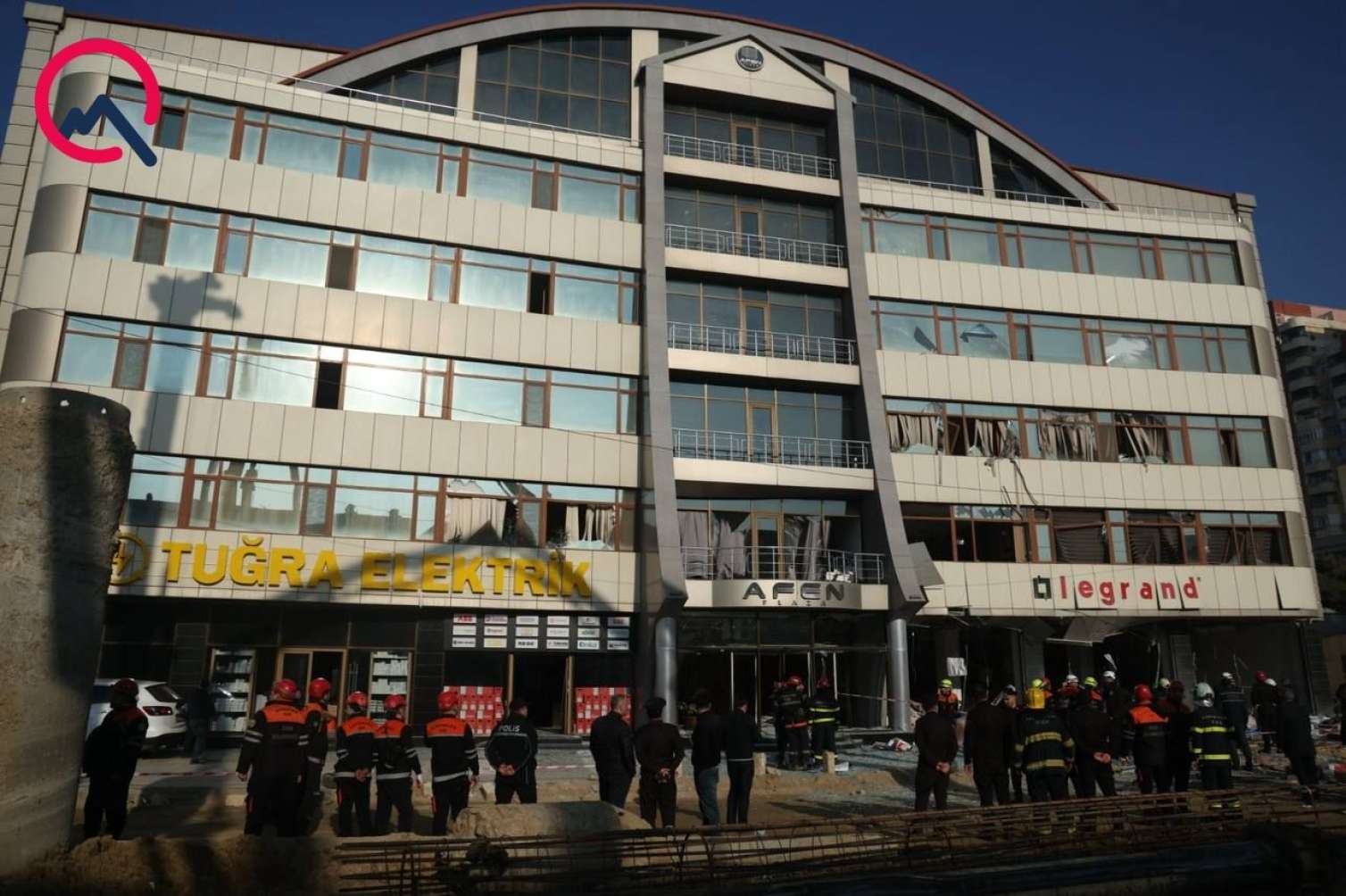 Nərimanovda ofis binasında partlayış– Hadisə "AFEN Plaza"da baş verib – VİDEO 