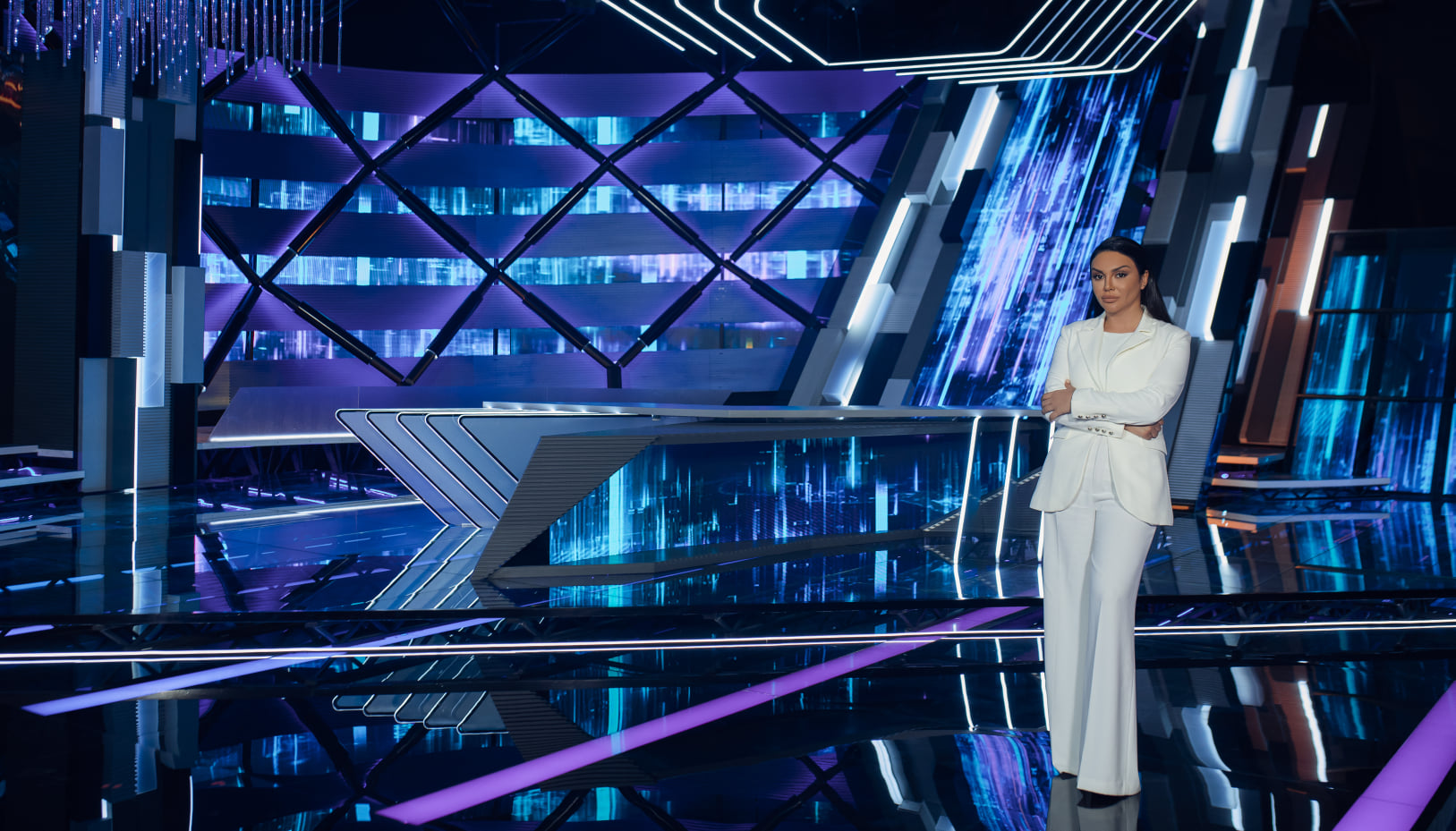 Вести фон. Фон ведущая. Новости фон ведущие. Телеканал AZTV