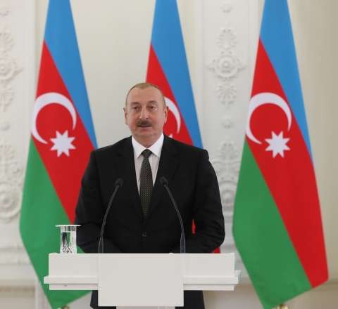 “Bu gün Azərbaycanın hər bir yerində dövlət bayrağı dalğalanır" 