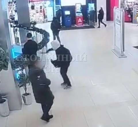 Moskvada tələbə iki nəfəri yaraladı – Əslən azərbaycanlıdır – VİDEO 