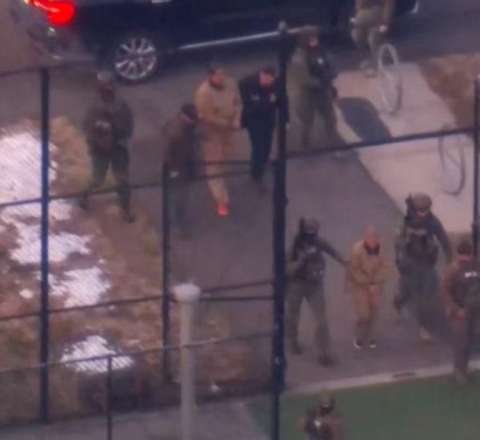 Maduro və xanımının mühakimə oldunduğu məhkəmə qarşısında - AKSİYA  