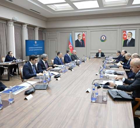 Baş nazir iclas keçirdi - FOTOLAR 