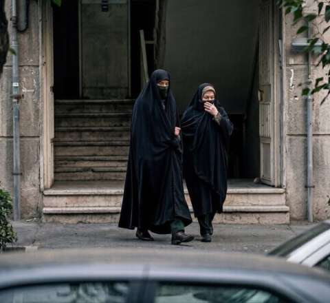 “Çadramı sallam başıma” – İran cəlladlarının ağır vəziyyəti 