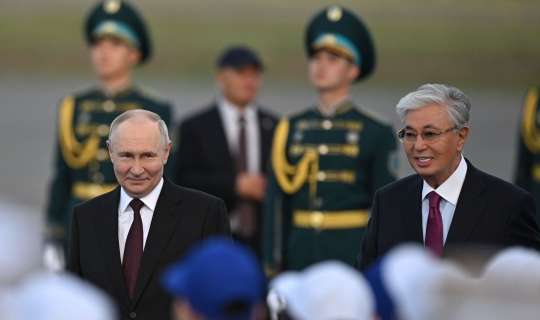 Putinin Qazaxıstanda qarşılanma səhnəsi: Bu onun qorxu sindromudur?  - FOTO