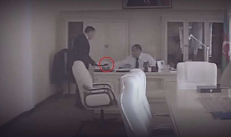 İcra başçısının rüşvət almasının görüntüləri - DTX məlumat yaydı + VİDEO 