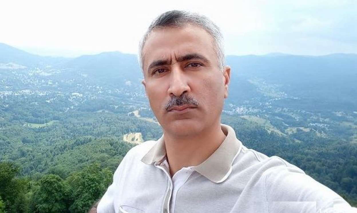 Meydan TV Fuad Qəhrəmanlını efirə çıxardı, darmadağın etdi - Video 