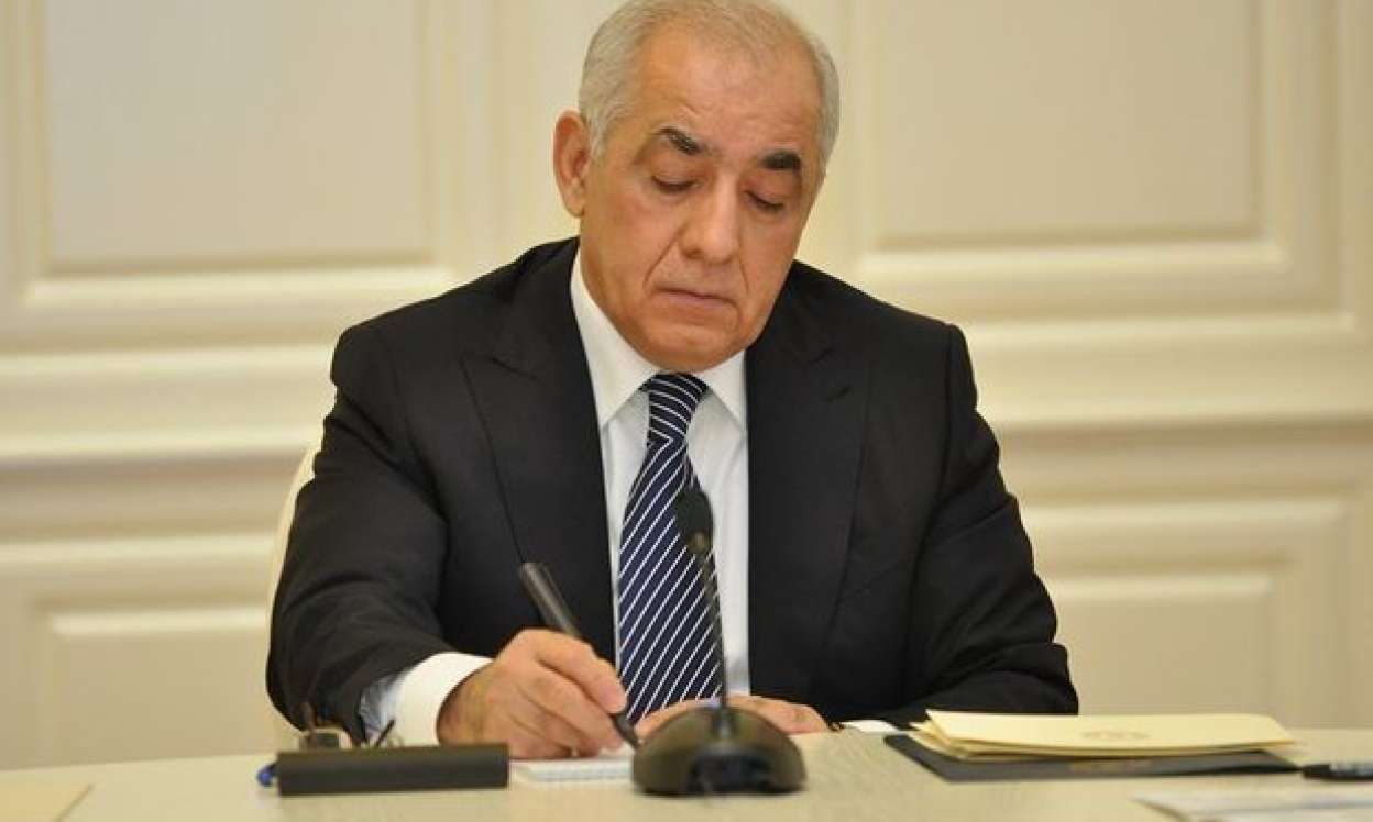 Baş nazir maaşla bağlı  qərar imzaladı