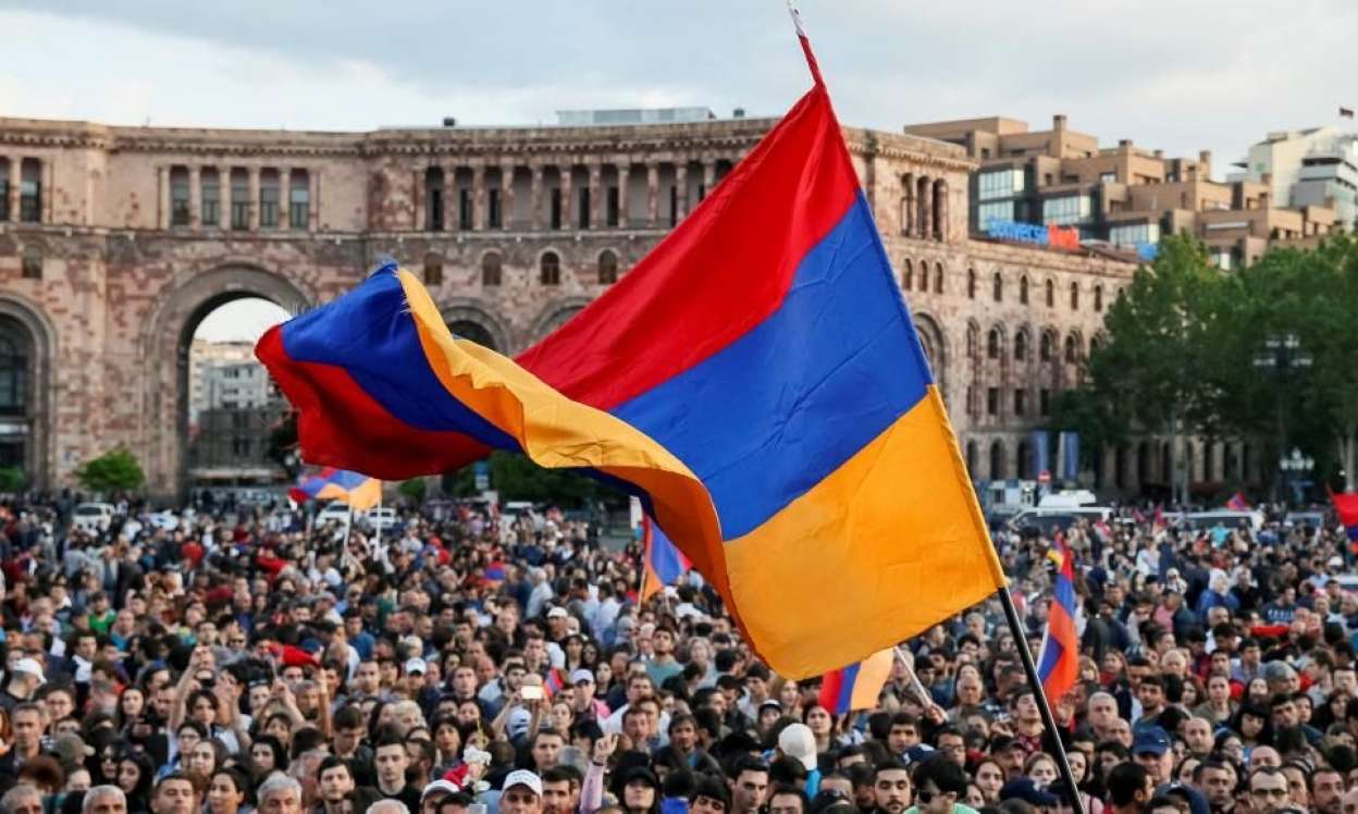 İrəvanda mitinqdə azərbaycanca səs yazısı -  VİDEO