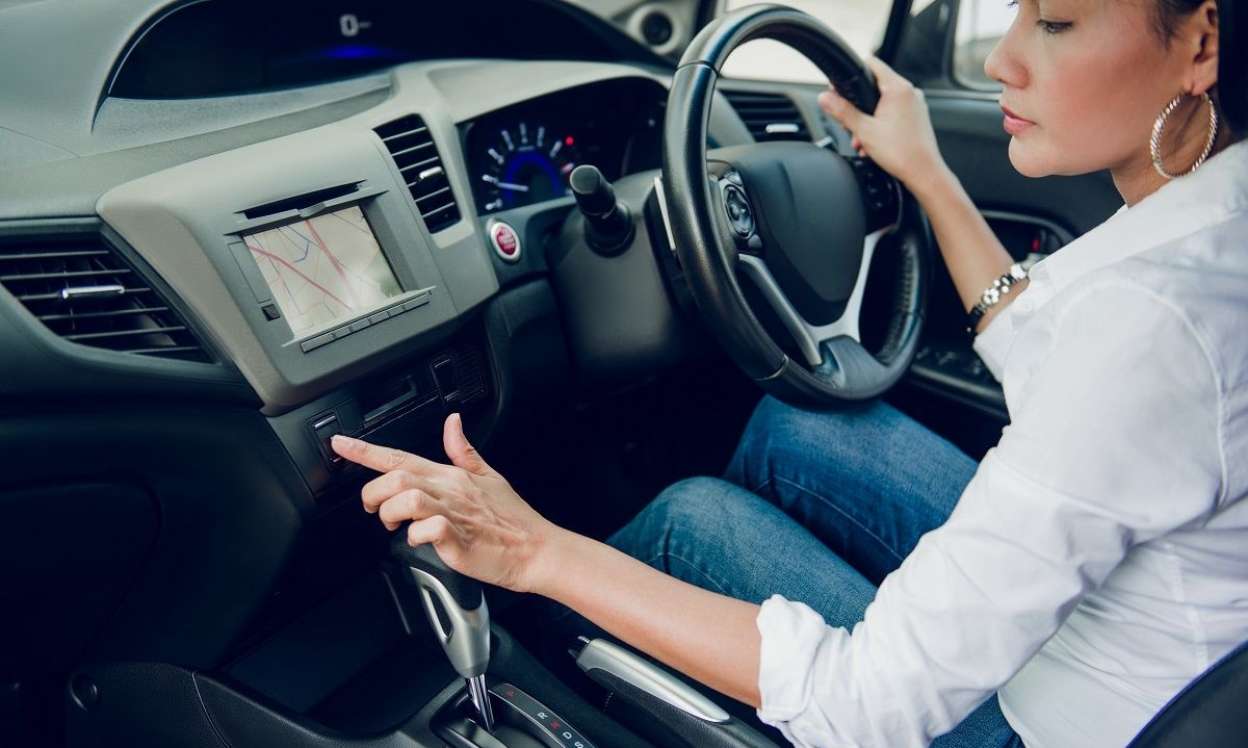 Qadın sürücünün qorxulu anları - Evinədək təqib edib əri ilə dalaşdı 