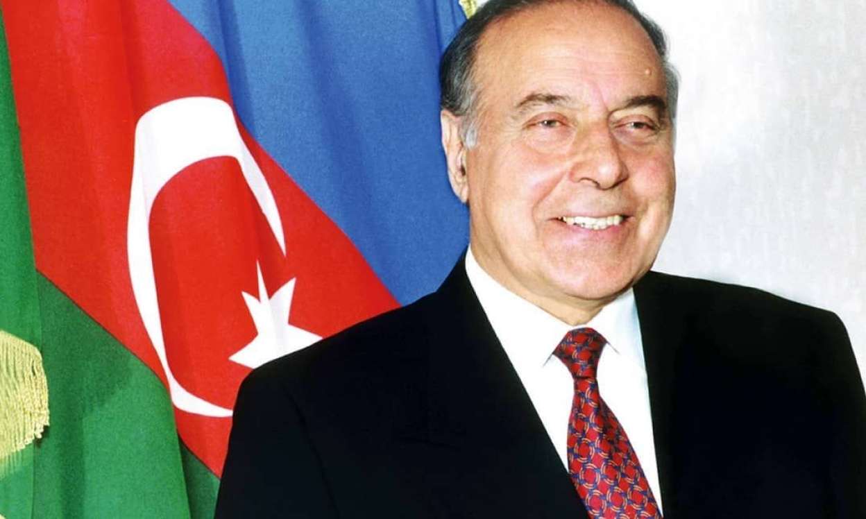 Ümummilli Lider Heydər Əliyevin anadan olmasının 102-ci ildönümüdür 