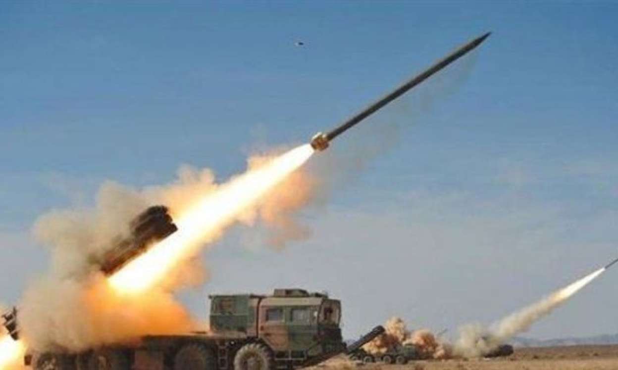 ABŞ-ın 25 gün vurduğu, batıra bilmədiyi gəmiyə İran 4 raketlə hücum etdi 