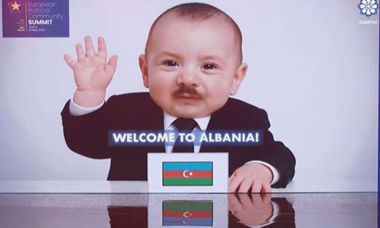 Prezidentləri güldürən sürpriz...  - VİDEO