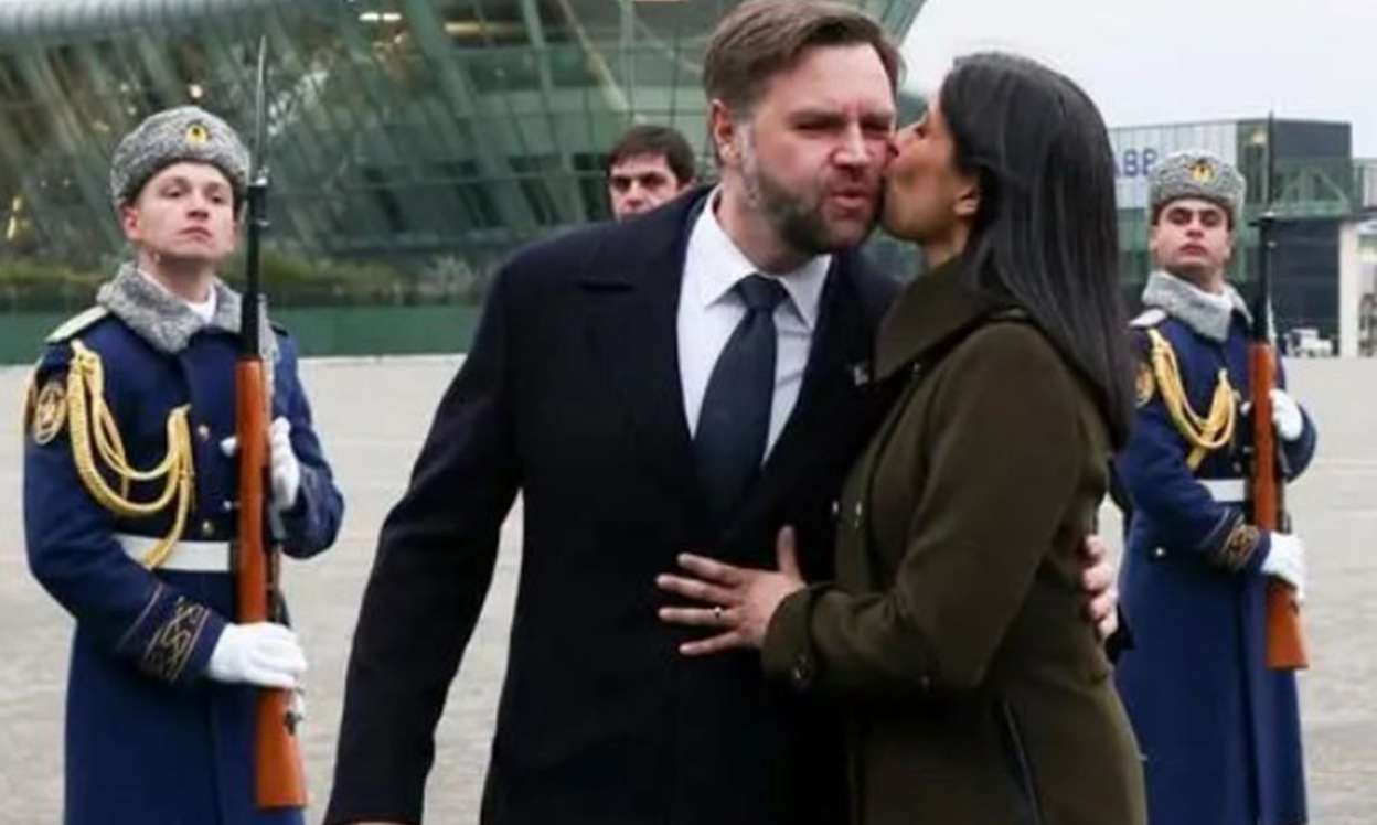 Ərini Bakı aeroportunda buna görə öpübmüş - VİDEO 