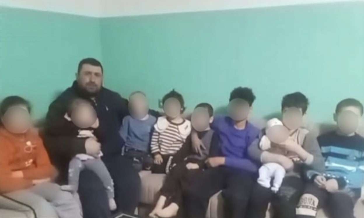 6 uşağı hamama kim bağlayıb? – Bir evdə 2 arvad saxlayan ata nəyi gizlədir? -  Şok iddialar