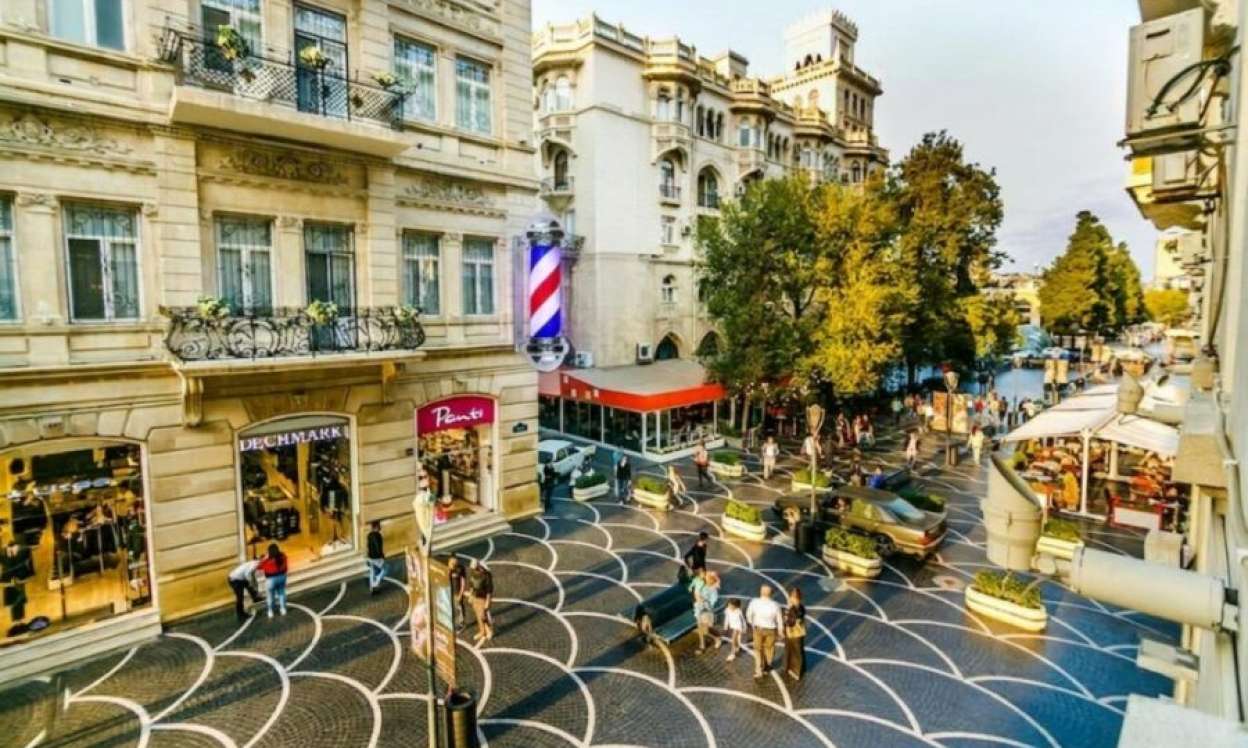 Bakının mərkəzində sirli işarə: mənası sizi təəccübləndirəcək  - FOTO