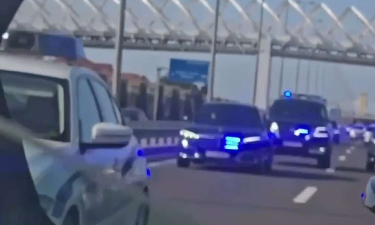 Adı biznes və tikinti imperiyasında hallanan Baş nazirin korteji - VİDEO 