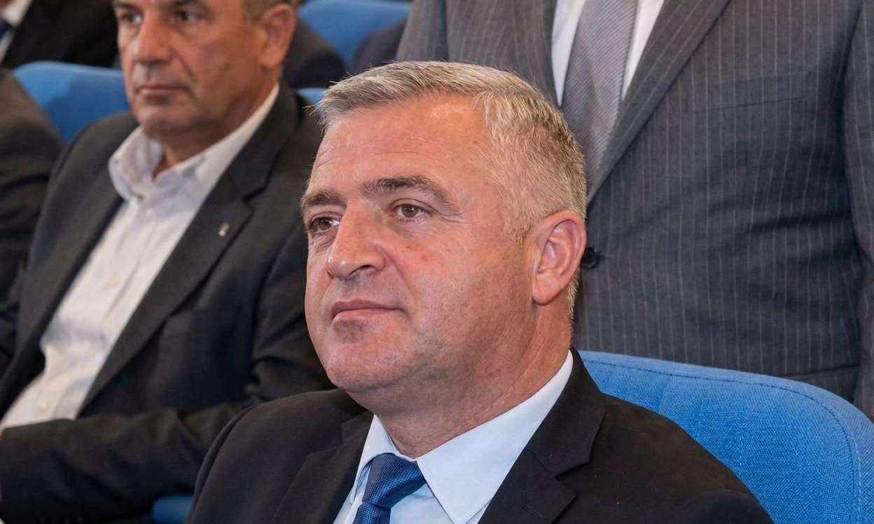 İcra hakimiyyətinin sabiq şöbə müdirinə cinayət işi açıldı - FOTO