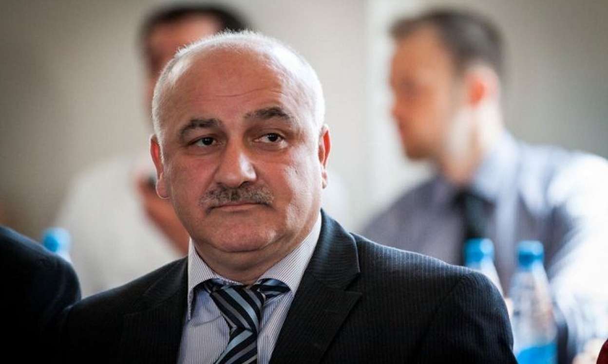Arif Hacılının ölkədən çıxışına qadağa qoyuldu  - Vyanaya gedə bilmədi