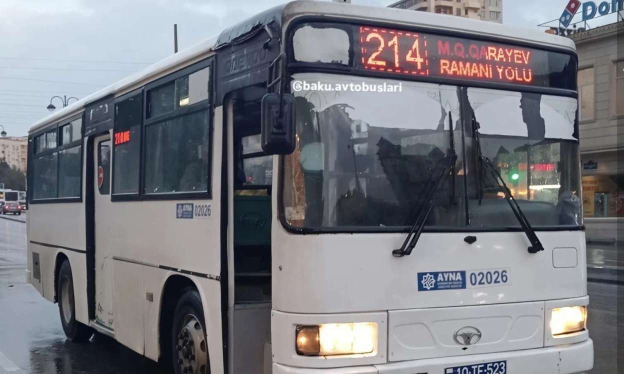 Bakıda sərnişinə söyüş söyən avtobus sürücüsü  işdən çıxarıldı - Rəsmi  