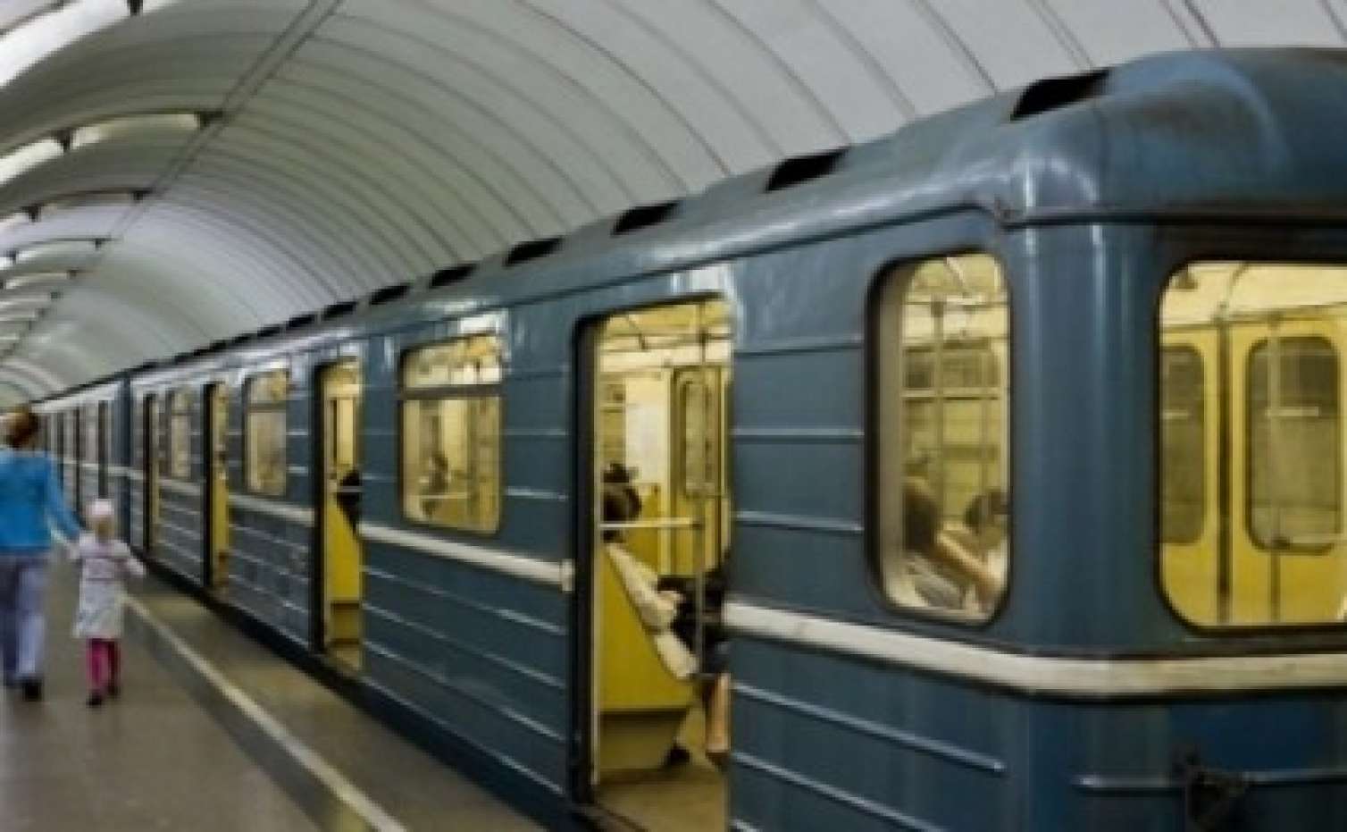 Azarkeşlərə şad xəbər -  Metronun iş saatı uzadıldı