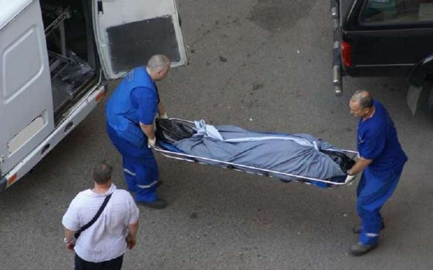 64 yaşlı kişi evində ölü tapıldı -  Bakıda 