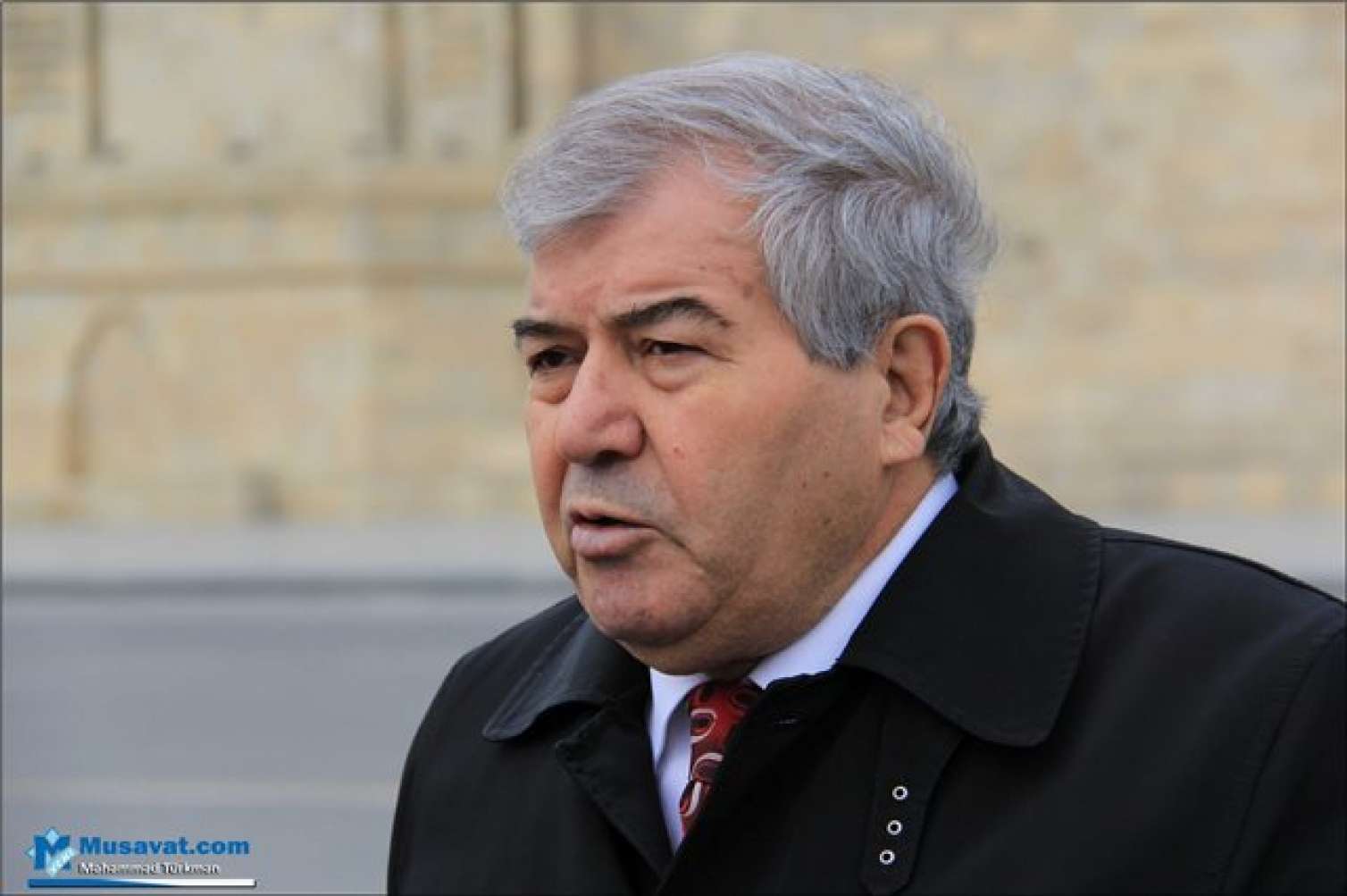 “Onlar meydanda papaq qoyub, pul yığırdı” -  Sabir Rüstəmxanlı/MÜSAHİBƏ