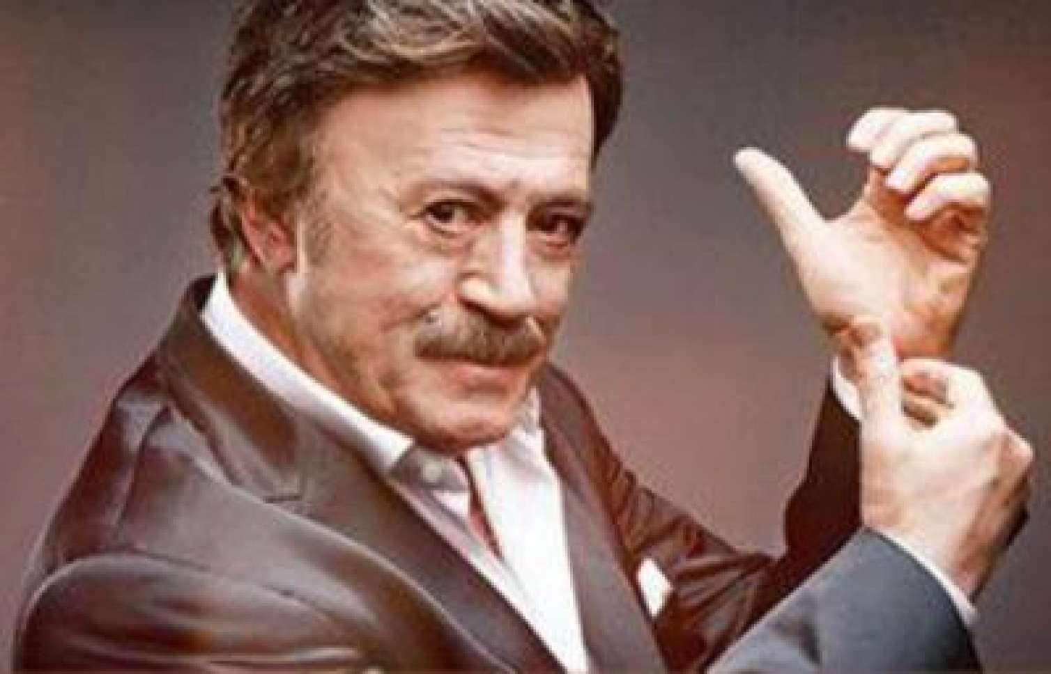 Tanınmış müğənni təcili əməliyat oldu 