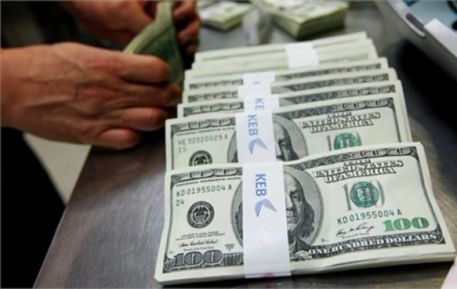 Banklardan dollar alışı ilə bağlı -  Mühüm qərar