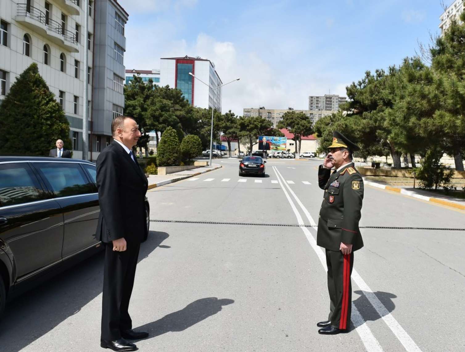 Hərbi salam necə verilməlidir? -  Nizamnamə/ FOTO