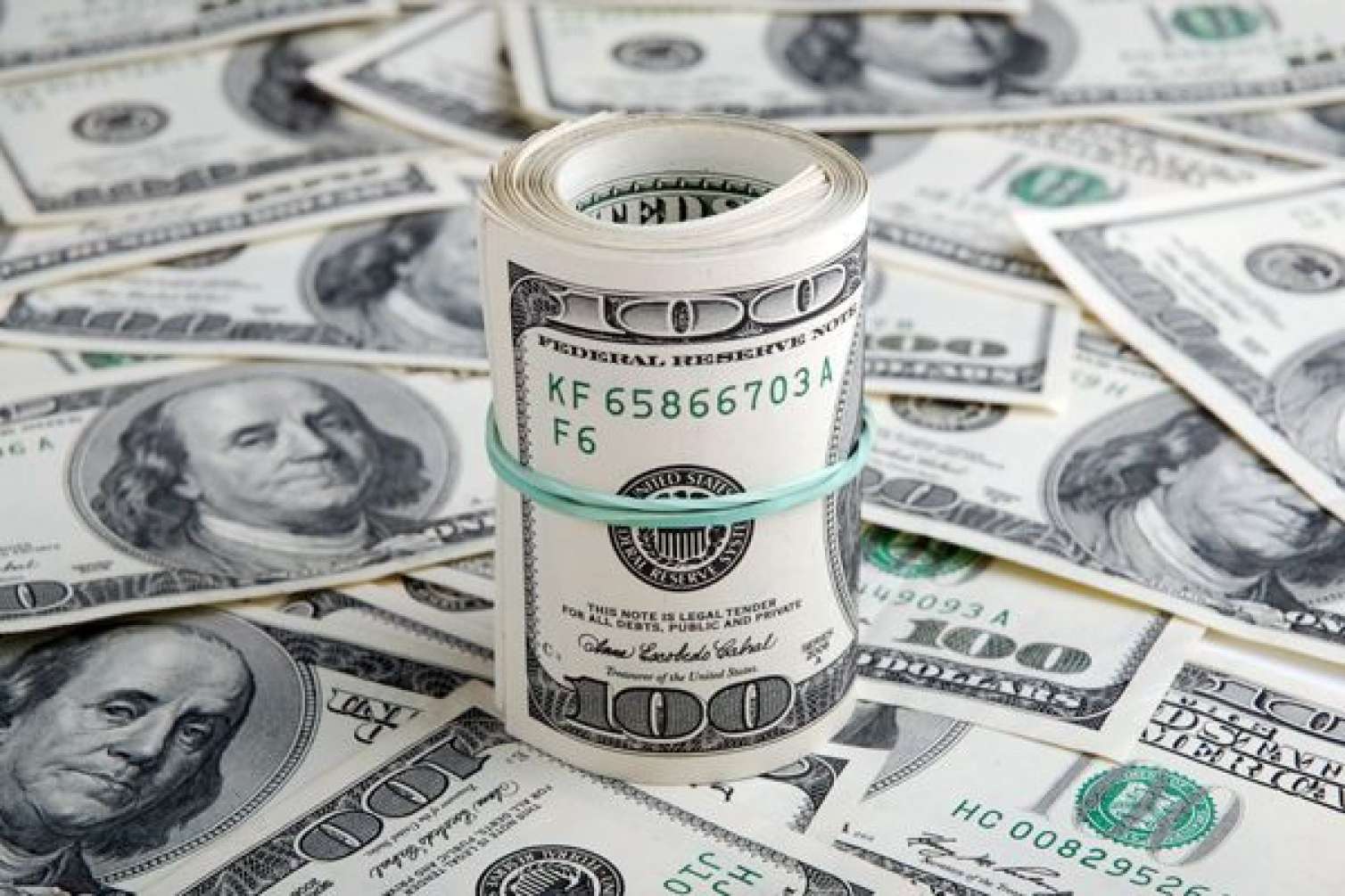  – Manatımız daha 7 manat ucuzlaşıb Dollar "qara bazar"da 1.90 qalxdı