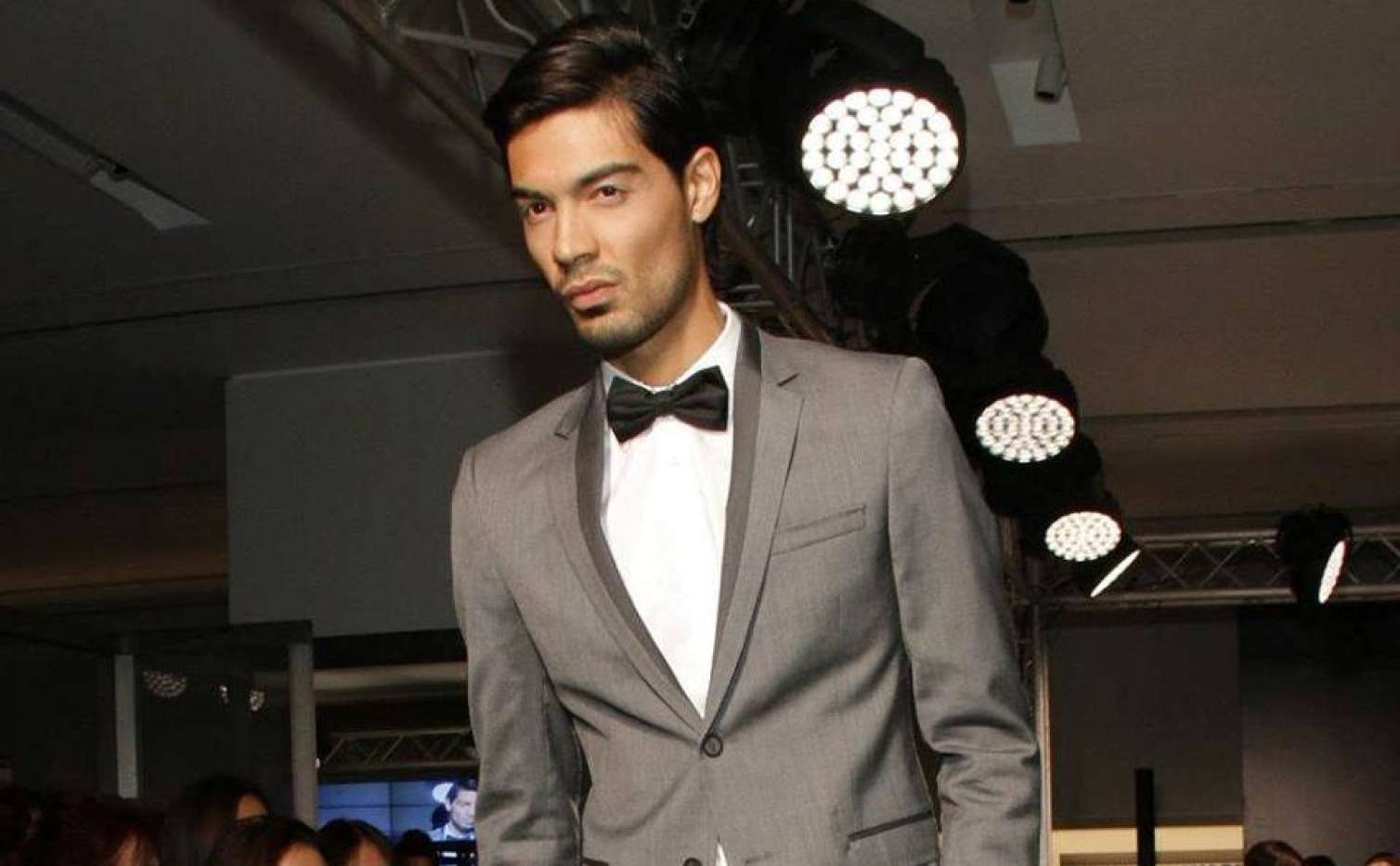  - “Xaricdə işləməyə göndərəcəyəm” Məşhur model məktəb açdı