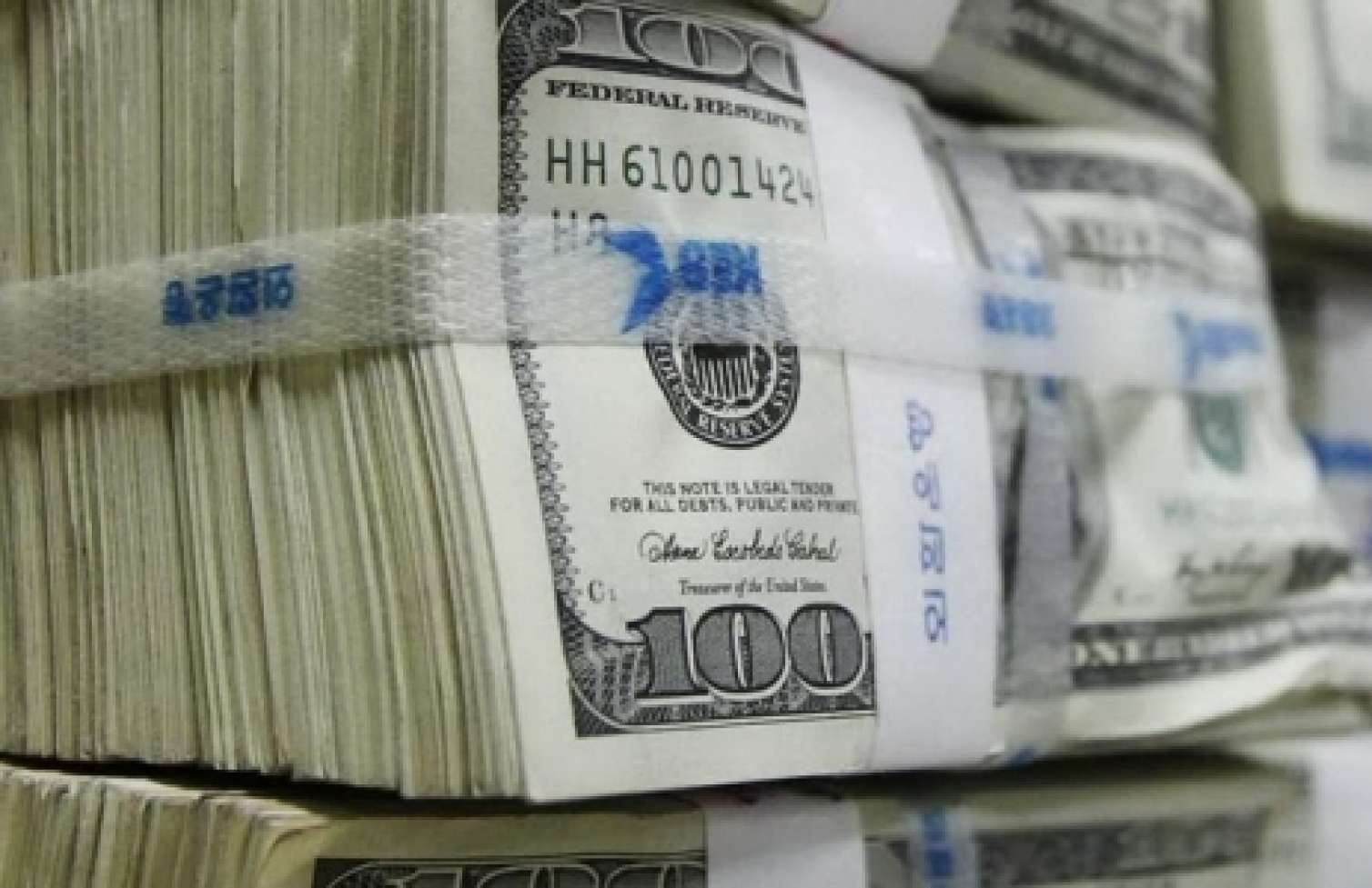 “Banklarda dollar ucuzlaşıb” 