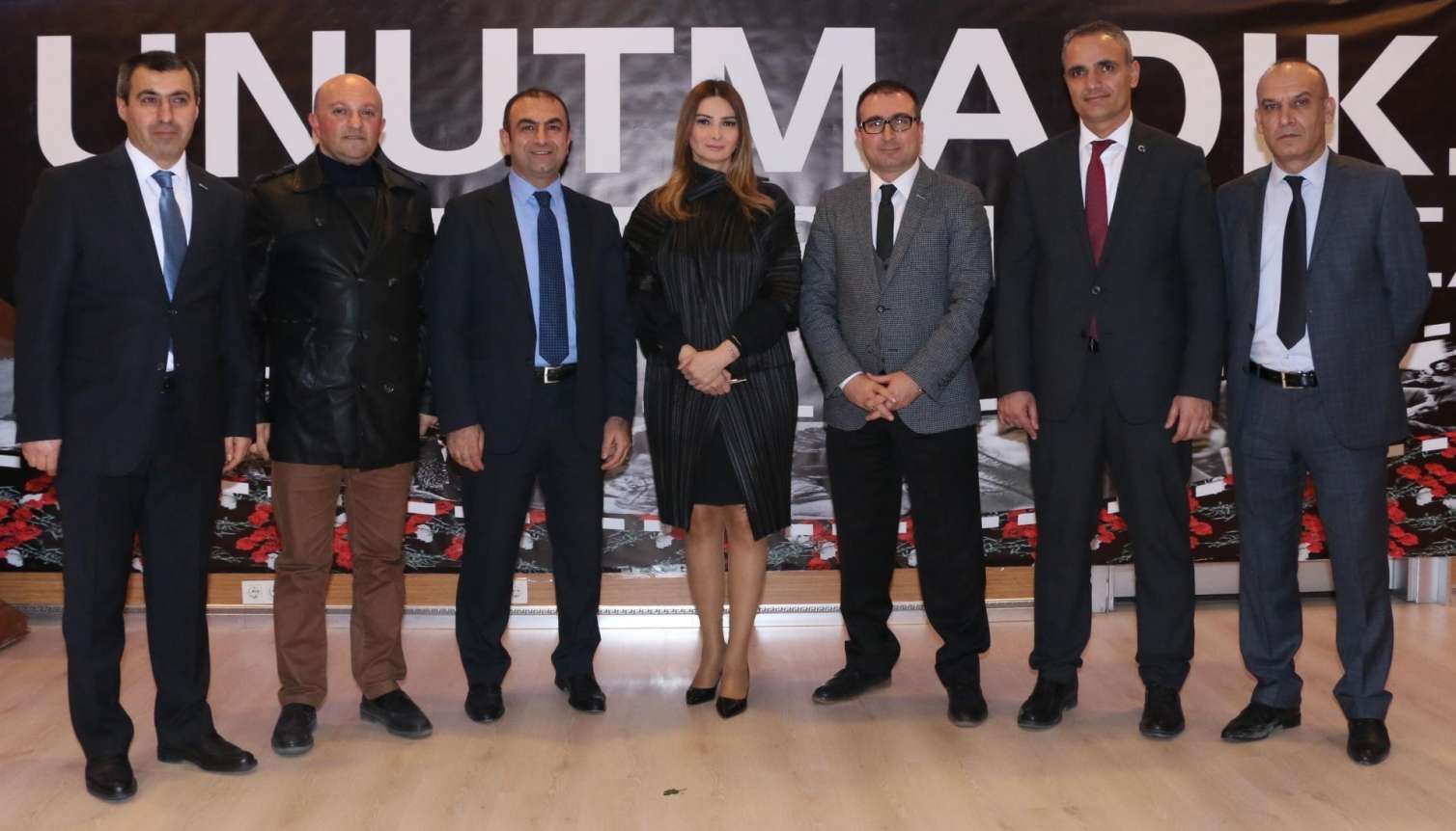 Millət vəkili Türkiyənin baş naziri və tanınmış ziyalıları ilə görüşdü -  FOTO