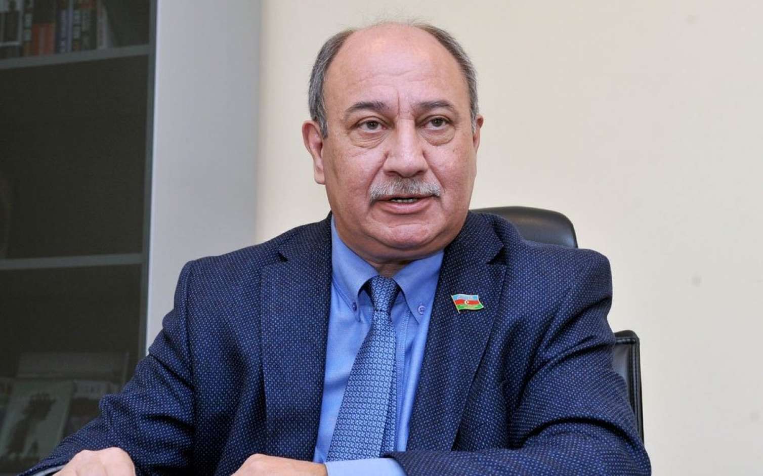  - Araz Əlizadə onu söyənlərə səsləndi “Kişidilərsə, gəlsinlər”