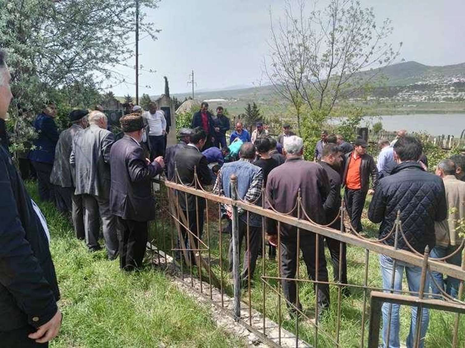 Zöhrab Əmirxanlı dəfn olundu -  FOTO