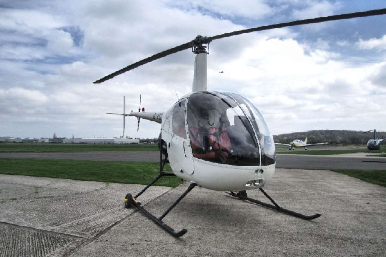 Bakıda maşın qiymətinə helikopter satılır -  VİDEO