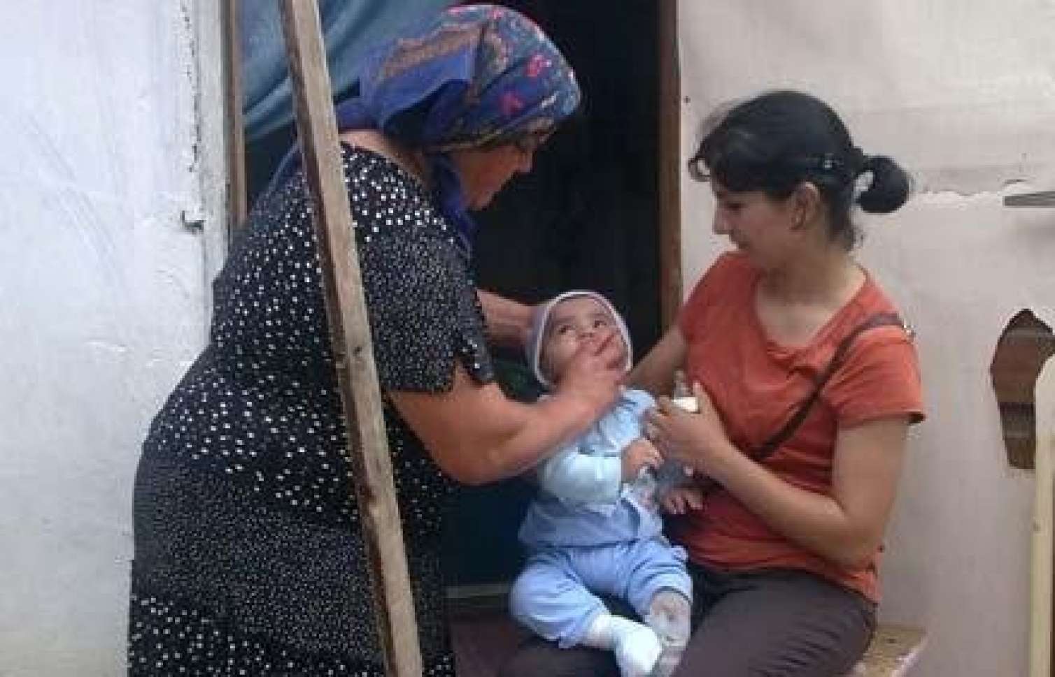 Azərbaycanda məşhur olan “çöp çıxarma əməliyyatı” -  “Allah bizə vəhy verib”
