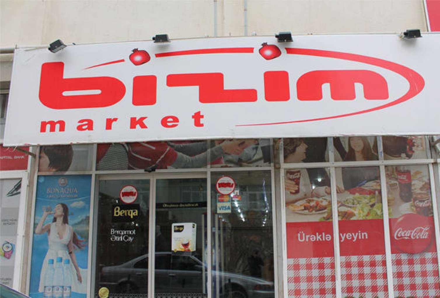 “Bizim Market”in sahibinə “pul atan” ana-balaya -  Cəza verildi