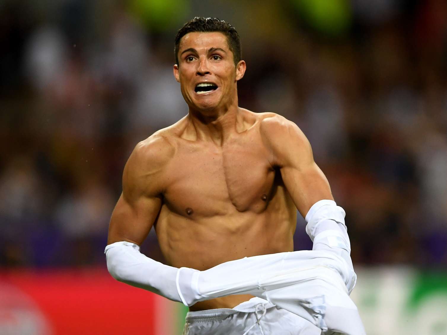 Ronaldonun bioloji yaşı az imiş 