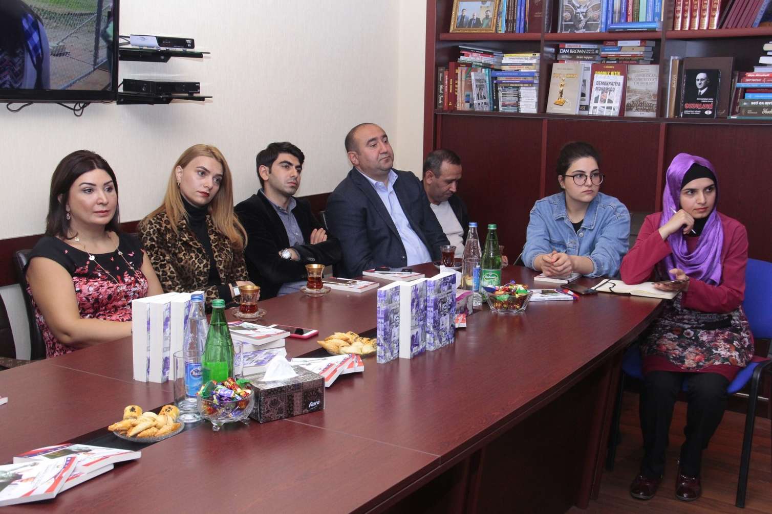 Sevincin Bakıya gətirdiyi Tramp Amerikası və mühacir Avropa -  FOTO