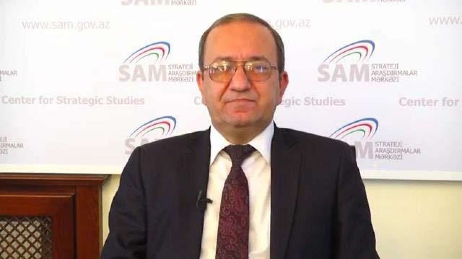 İlham Əliyev tanınmış alimi təltif etdi –  Sərəncam